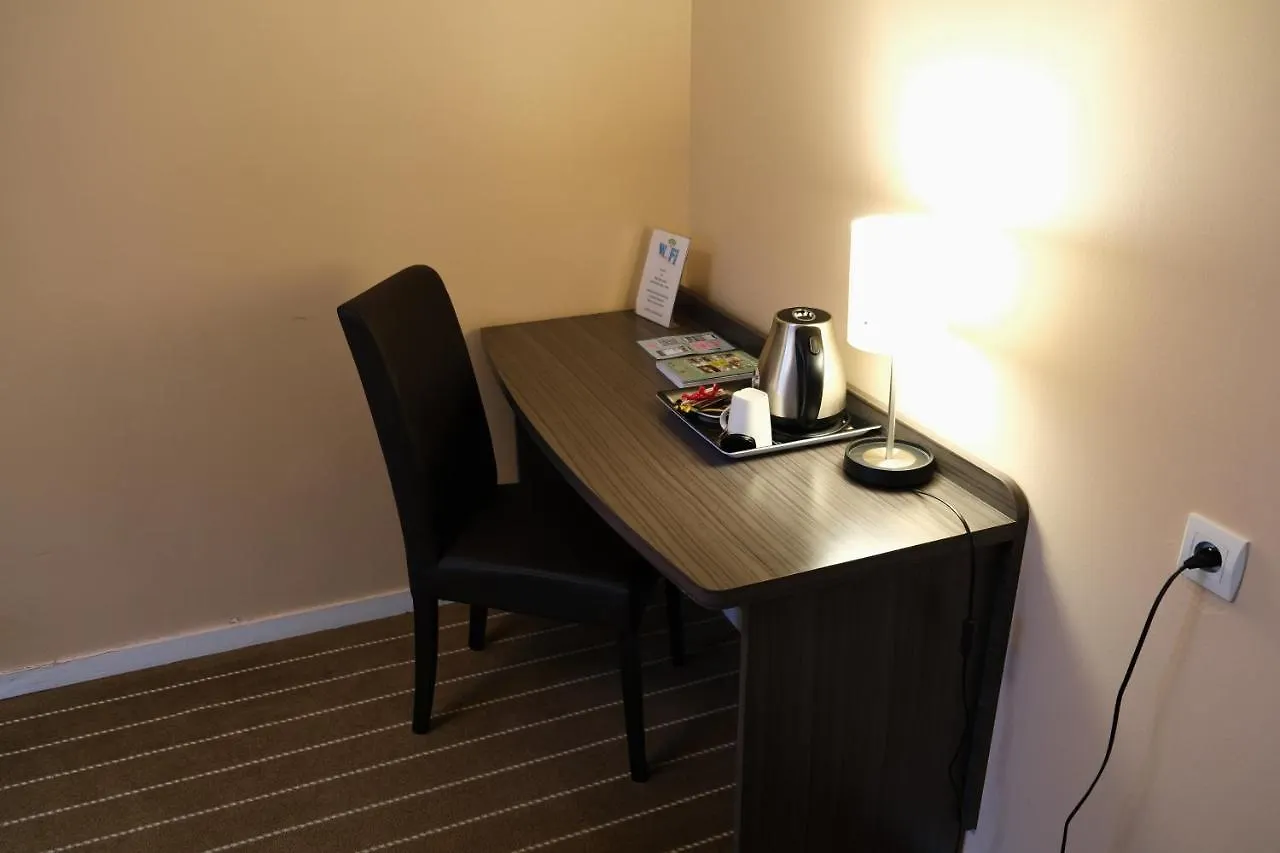 ***  Hotel Arcadia Lannion France