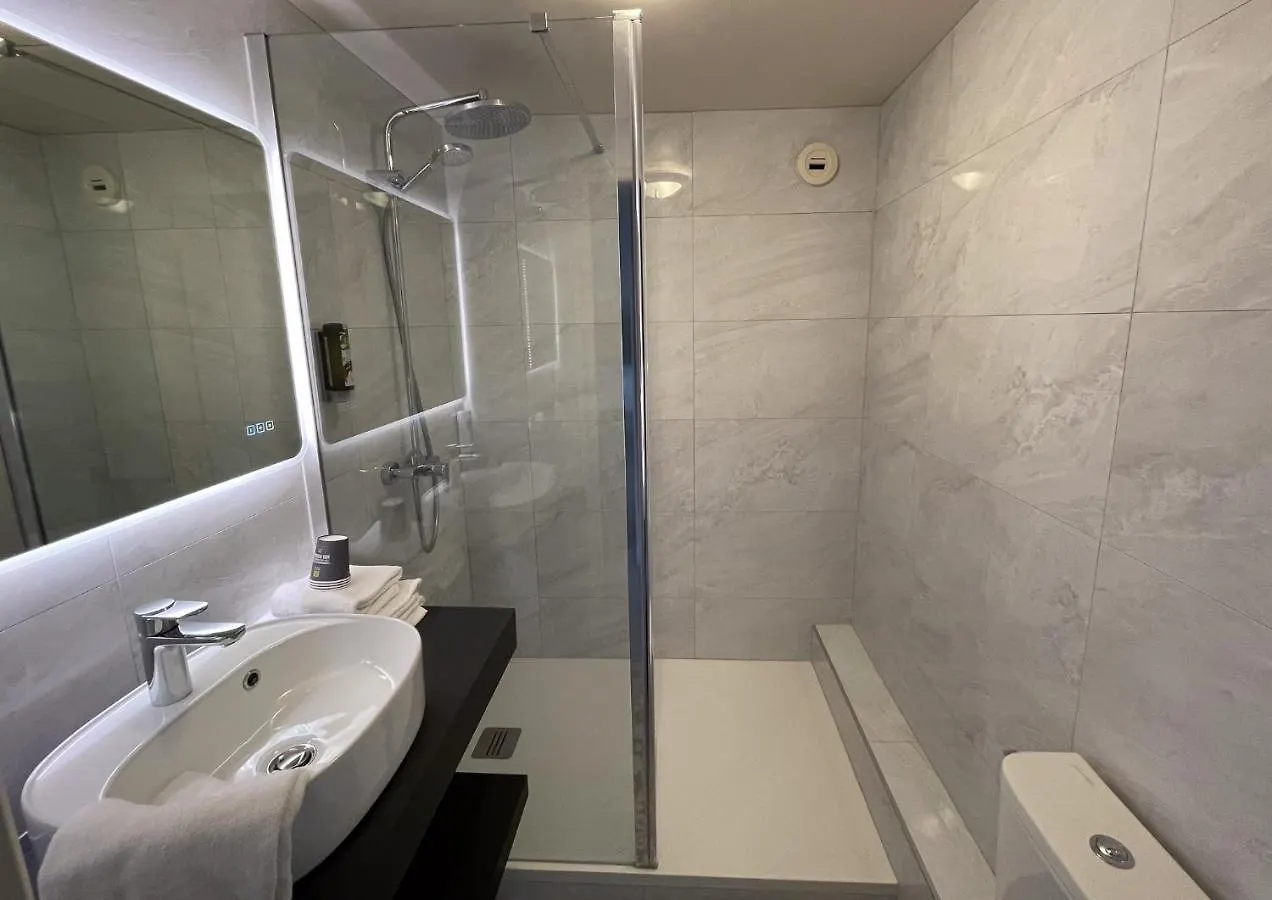 ***  Hotel Arcadia Lannion France