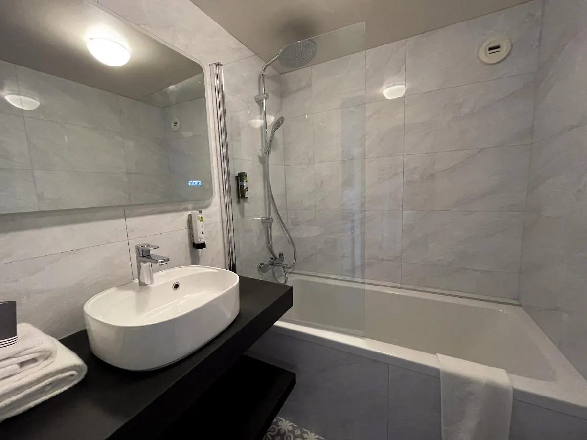 ***  Hotel Arcadia Lannion France