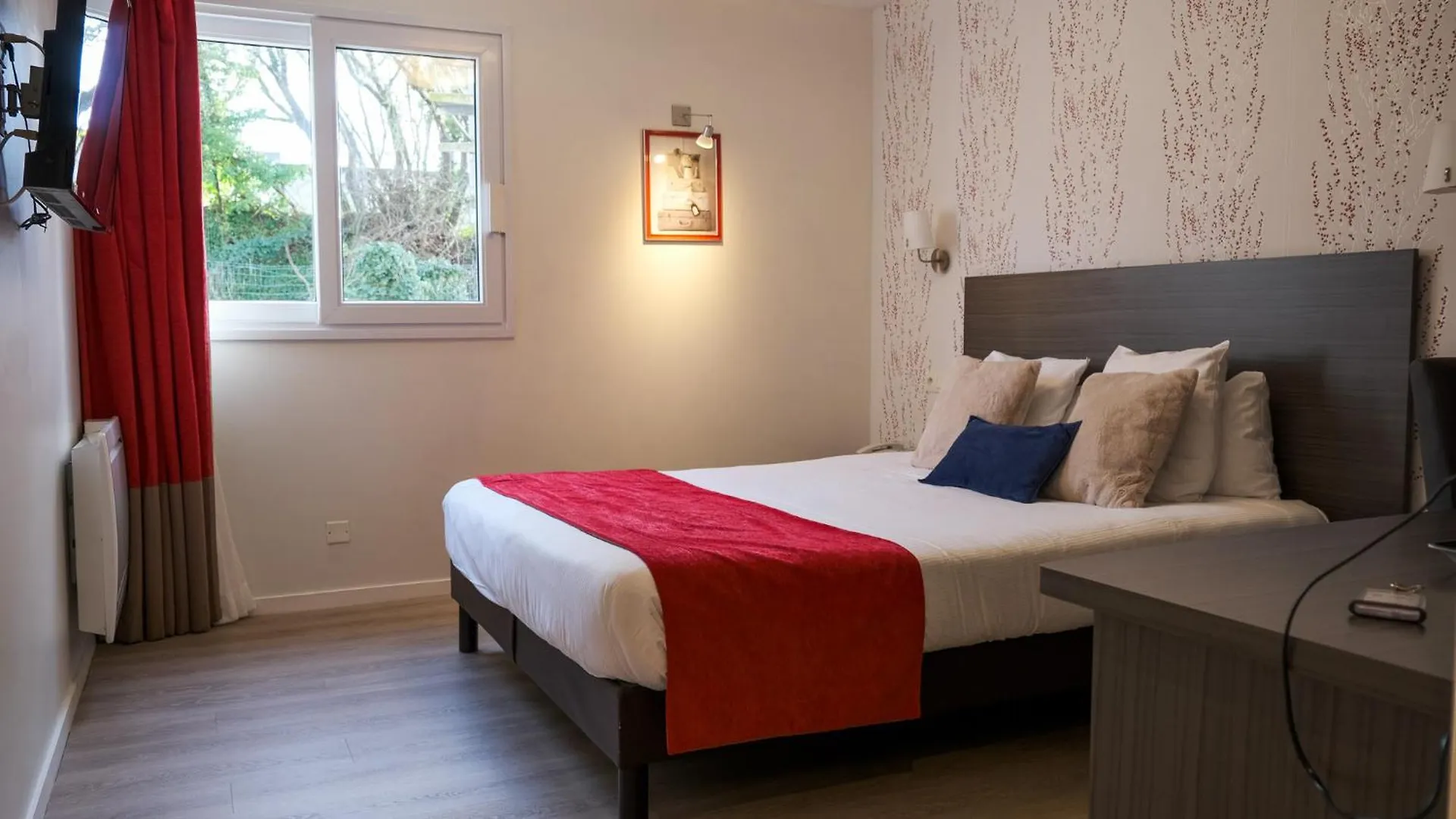 ***  Hotel Arcadia Lannion France
