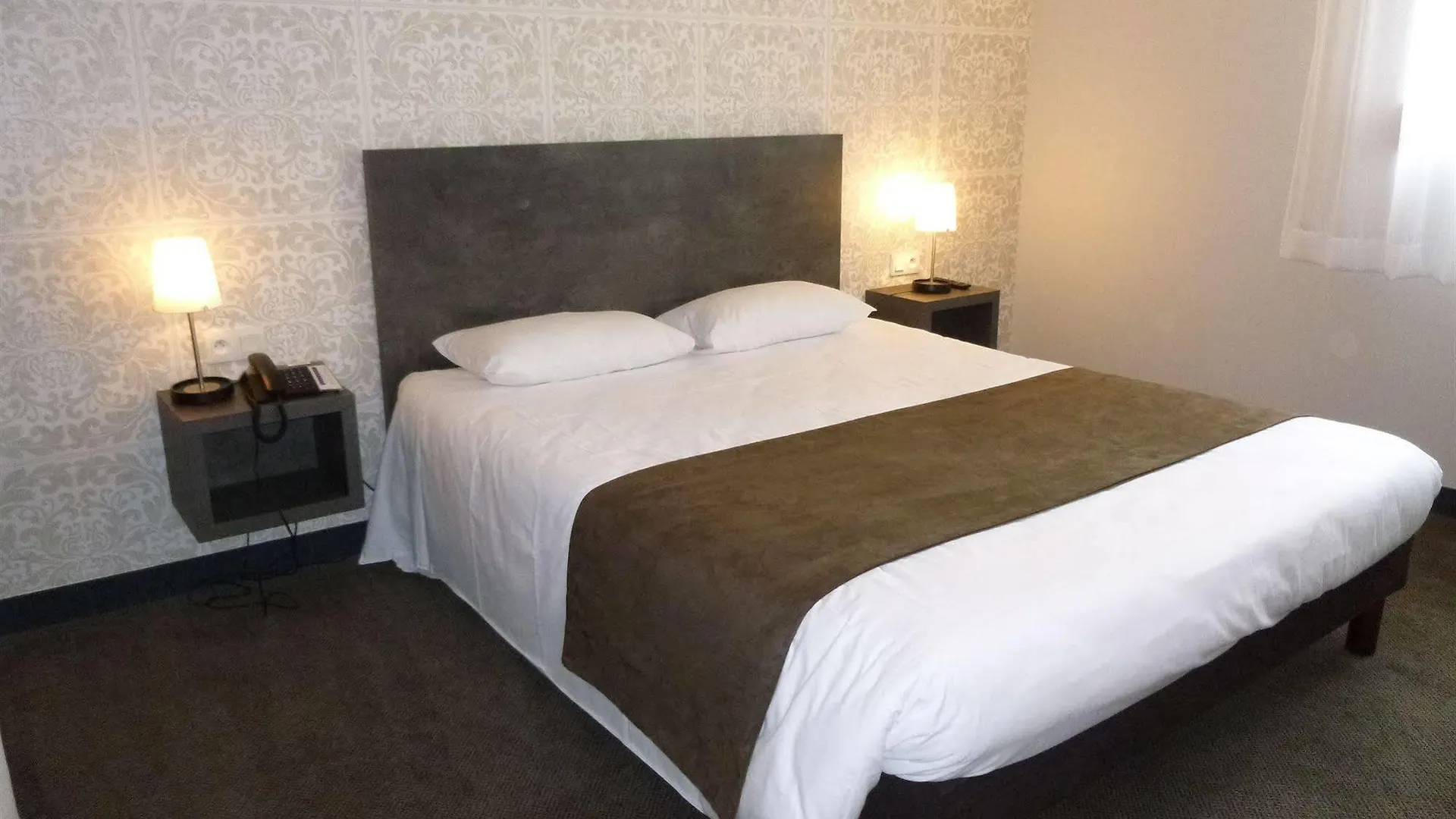 ***  Hotel Arcadia Lannion France